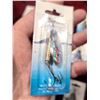 Image 4 : 15 SILVER AND GOLD TREBLE HOOK SPINNERS