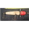 Image 3 : VINTAGE 6 INCH PFLUEGER GLOBE HUGGER LURE