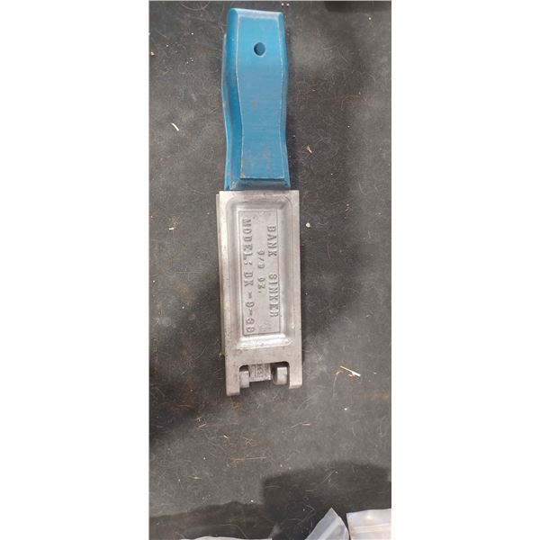 8-  FISHING BANK SINKERS MOLDS 3/8", 1/2", 3/4", 1", 1 1/2", 3 OZ. 4 OZ AND 5 OZ