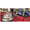 Image 1 : MOSSY OAK BACK PACK AND BLK DUFFEL BAG