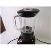 Image 3 : KitchenAid 5 Speed Blender-working