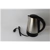 Image 5 : Black & Decker Electric Kettle - NIB