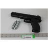 Image 1 : Marksman Repeater BB Gun w/ 2 CO2 Cartridges