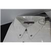 Image 2 : (2) Men's White Button-Up Shirts 2XL - New