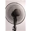 Image 2 : *16" Oscillating Fan - Working