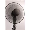 Image 2 : *16" Oscillating Fan - Working