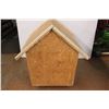 Image 5 : *Custom Built Fir Plywood Doghouse - 26" x 36" x 37" Long