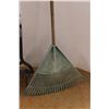 Image 5 : *Garden Tools - Leaf Rake, Tiller & Rake