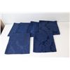 Image 2 : Table Cloths, Table Runner, Napkins