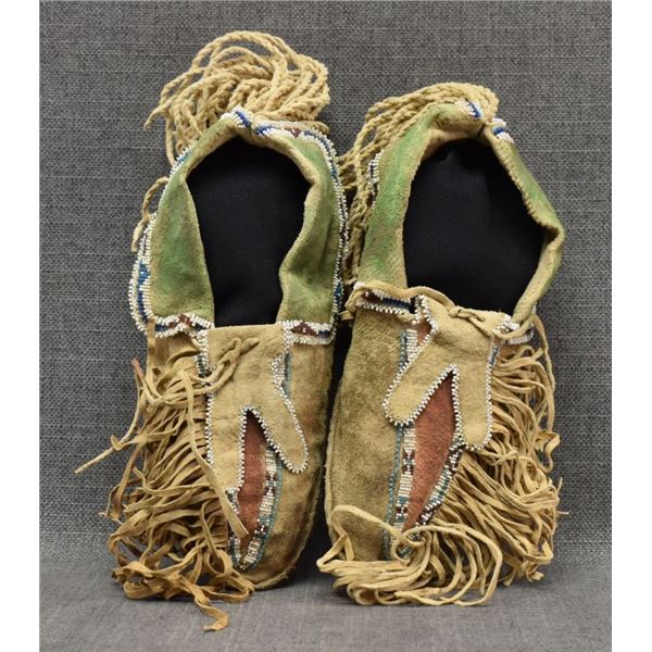 COMANCHE MOCCASINS