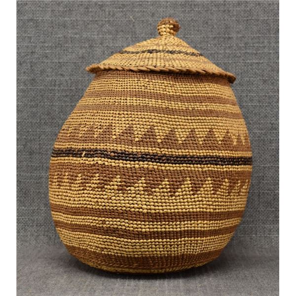 HUPA /KARUK LIDDED BASKET