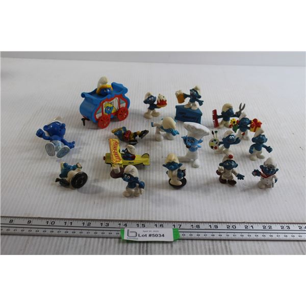 (10+) The Smurfs Figurines