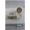 Image 1 : (2) Clocks - Plugged In Clock Works, Other Untested