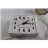 Image 4 : (2) Clocks - Plugged In Clock Works, Other Untested