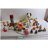 Image 1 : Snoopy Toys, Brush, and Assorted Peanuts Merch