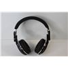 Image 4 : (3) Pairs of Headphones, Electronic Game Controllers