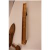 Image 8 : Vintage Cobblers Wooden 7 1/2 Shoe Forms & Ritz Stick Shoe Size Measuring Device