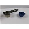 Image 6 : Enameled Pot w/Lid, Enameled Bowl(Chips), Enameled Cup(Chips), Aluminium Strainer & Potato Ricer