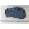 Image 1 : (2) Pairs of Jeans - 33x34; 34x30