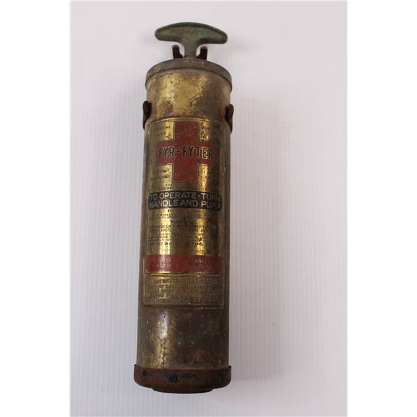 Vintage/Antique Unused Fyr-Fyter Brass Hand Held Fire Extinguisher w/Mounting Bracket - CANNOT SHIP