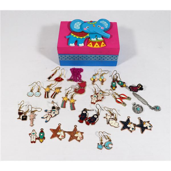 TRINKET BOX FILLED WITH OF CHARMS AND EARRINGS  AL