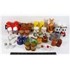 Image 1 : SHOE BOX LOADED FULL OF SALT AND PEPPER SHAKERS FR