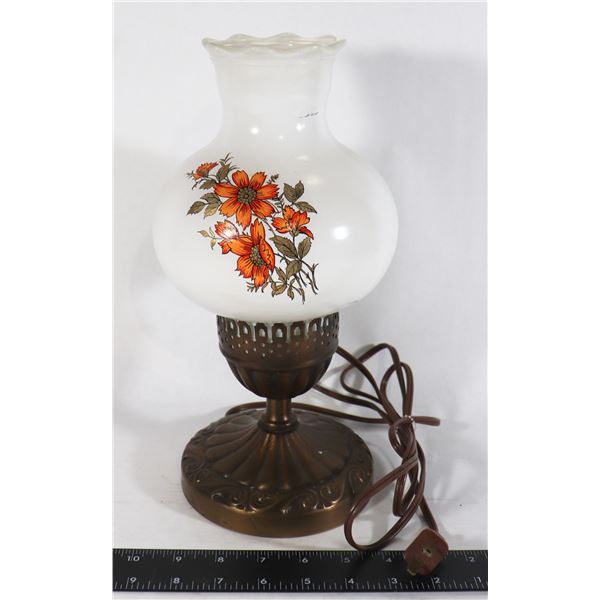 VINTAGE MILK GLASS HURRICANE LAMP SHORT