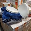 Image 1 : 2 KOHLER ELONGATED TOILET SEATS AND 3 FLEECE BLANKETS