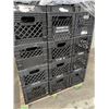 Image 2 : 18 BLACK MILK CRATES