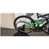 Image 2 : BLACK AND GREEN HUFFY BIKE