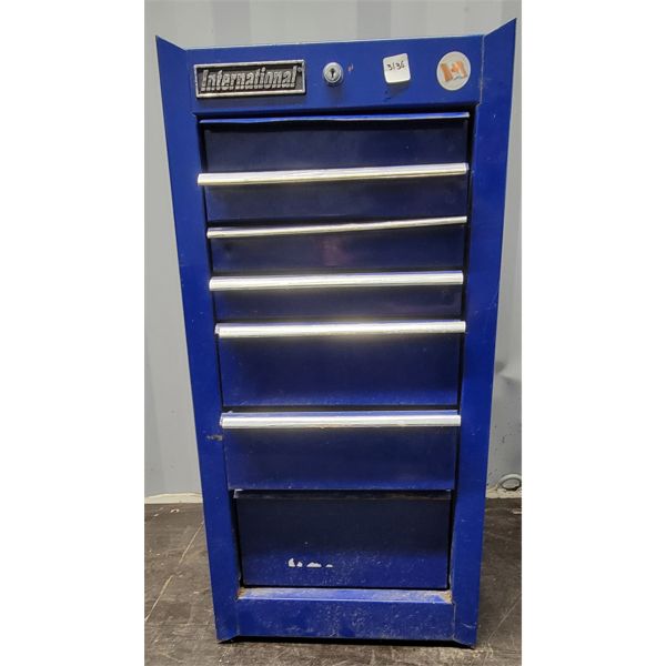 INTERNATIONAL TOOL CABINET 