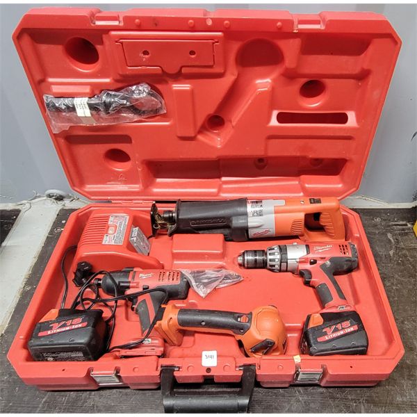 MILWAUKEE HEAVY DUTY TOOL KIT - INCL SAWZALL, WORK LIGHT, DRILL, ETC