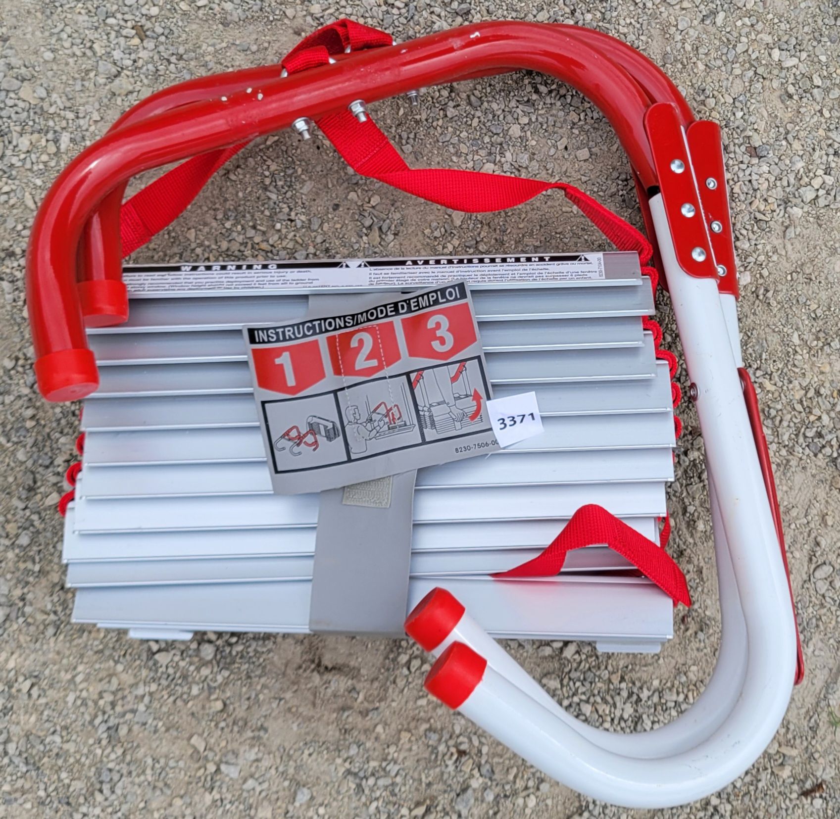 EMERGENCY ESCAPE FOLDABLE LADDER