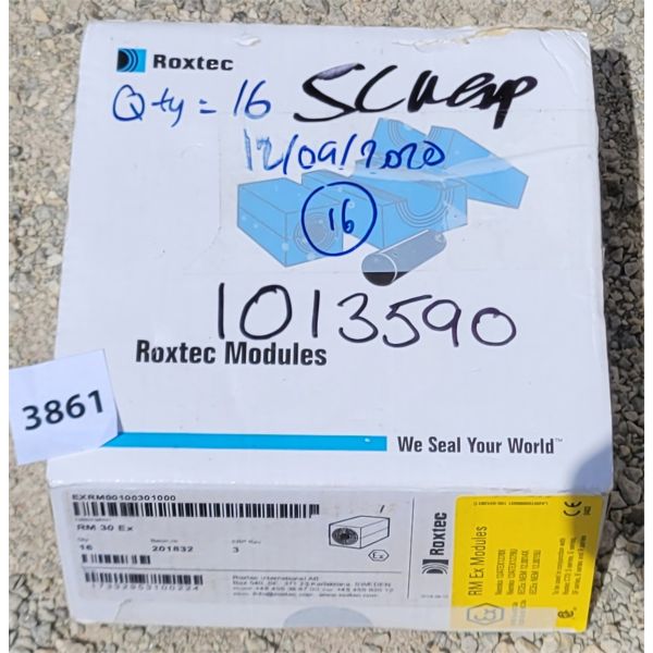 LOT OF 16 - ROXTEC MODULES