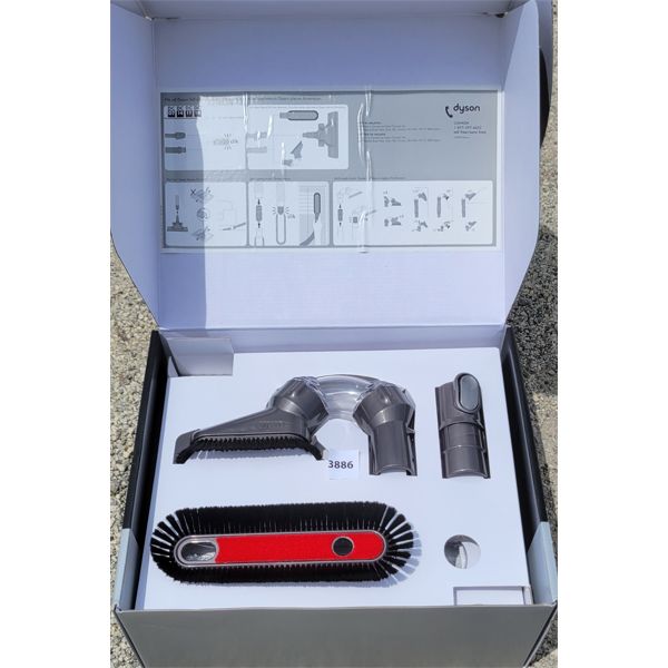 DYSON TOTAL CLEAN KIT