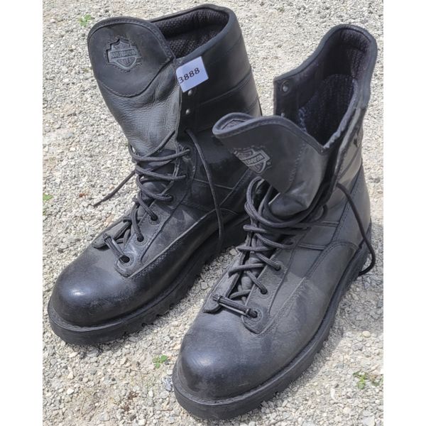PAIR OF VIBRAM HARLEY DAVIDSON BOOTS