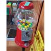 Image 2 : Gumball Machine + Richie Rich Canvas Picture