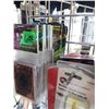 Image 2 : Contents of Pegs