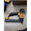 Image 2 : Bostitch | Pneumatic Stapler | Model 650S4 | 16 Gauge