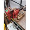 Image 2 : Large Red Vice + Old Plane