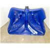 Image 3 : 2 Snow Shovels