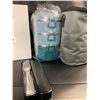 Image 3 : Lot of 1 Stackable 3-Layer Bento Lunch Box w/ Insulated Carrying Bag & Cutlery Set - Brand New