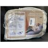 Image 3 : Lot of 1 ChillingHome Nursing/Maternity Pillow with Removable Cover - Brand New!