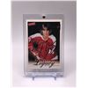 Image 1 : WAYNE GRETZKY SIGNED VICTORY TRADING CARD