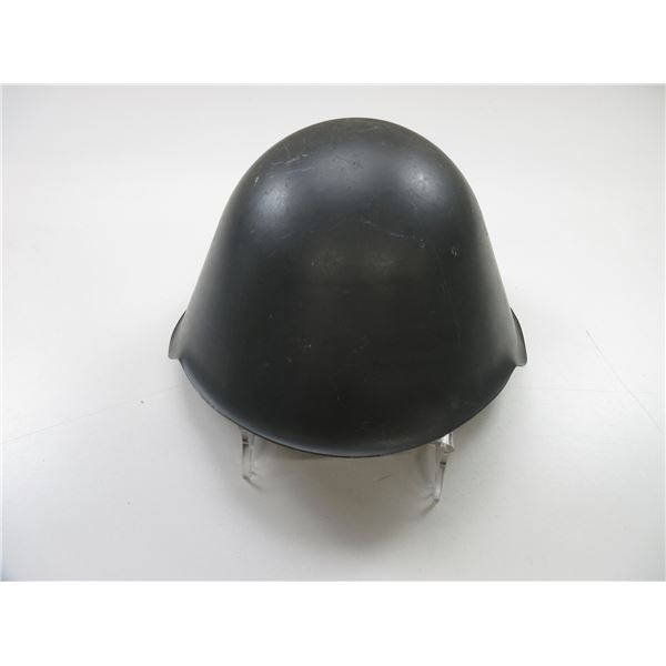 EAST GERMAN M56/76 MILITARY HELMET