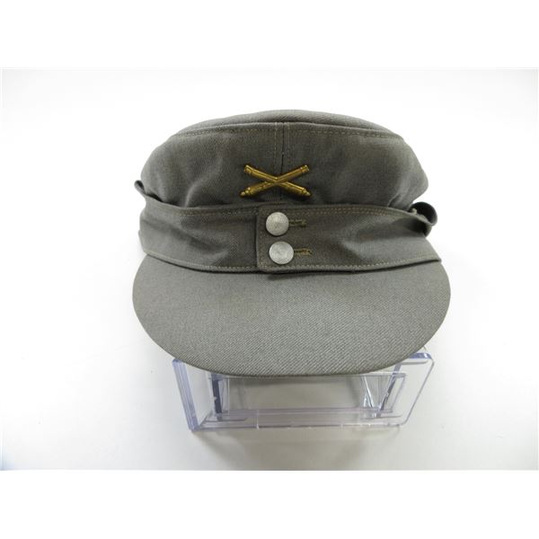 EAST GERMAN TYPE CAP, ETC. LOT