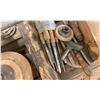 Image 2 : GENERAL INTERNATIONAL LATHE WITH ASSORTED TOOLS 110V