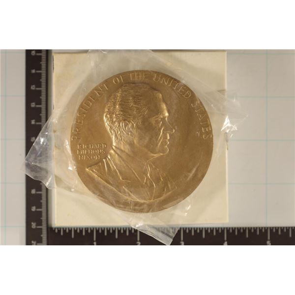 7.3 OZ. BRONZE RICHARD NIXON 3" METAL HIGH RELIEF