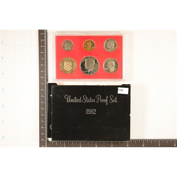1982 US PROOF SET (WITH BOX) NO BLACK OUTER