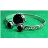 Image 1 : 12)  NATURAL ROUND BLACK ONYX SIZE 7 RING AND COOR